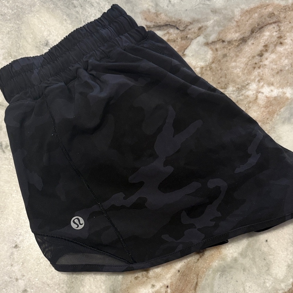 LULULEMON 2.5’ INSEAM CAMO HOTTY HOT SHORTS
